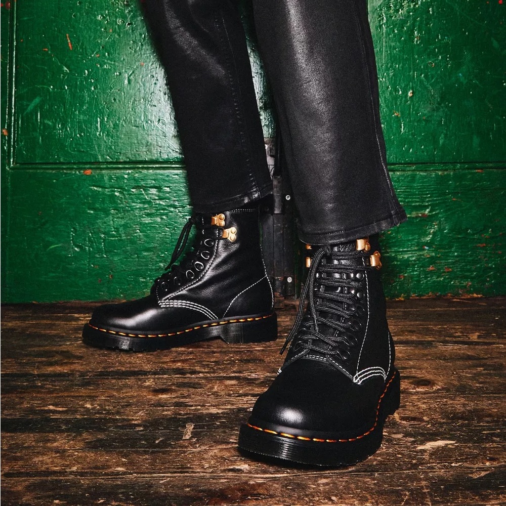 Dr. Martens 1460 Virginia Lace Up Boots, Like New, Women US Sz 6